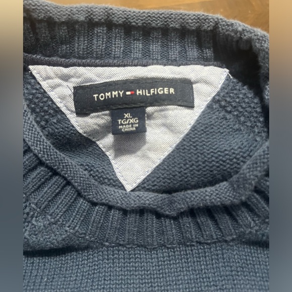 Tommy Hilfiger sweatshirt - Picture 2 of 2